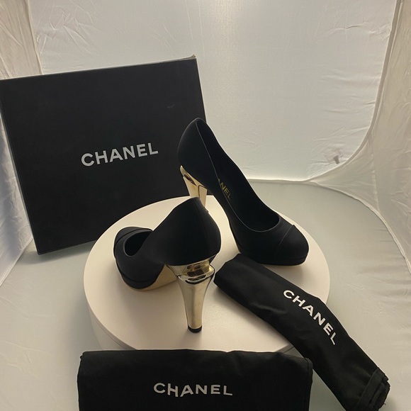 Chanel pumps - Picture 2 of 3